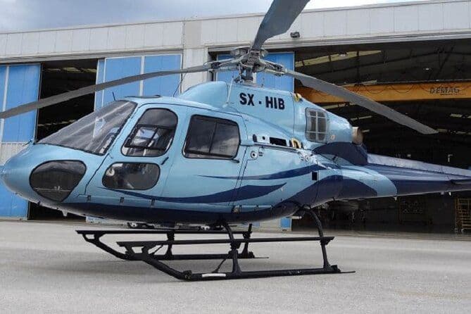 Vol en hélicoptère de Milos à Santorin