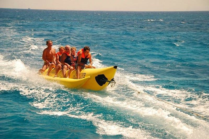 Visite des dauphins et amusement en bateau banane avec plongée en apnée au départ d'Hurghada