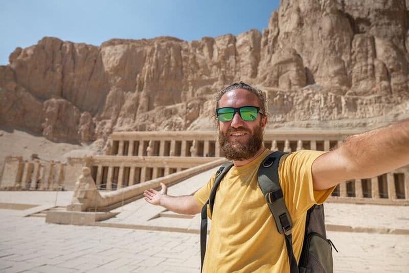 Excursion d'une journée partagée dans la Vallée des Rois, Hatshepsout, Memnon et déjeuner