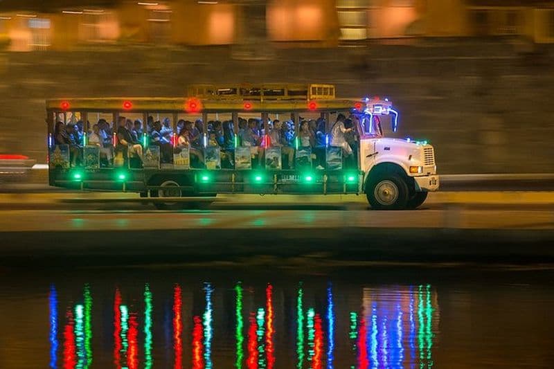 Visite en bus de la fête de Limo Chiva à Carthagène