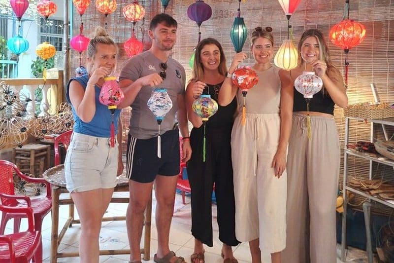 Classe de fabrication de lanternes complètes à Hoi An, bateau à panier, pêche au crabe et nourriture