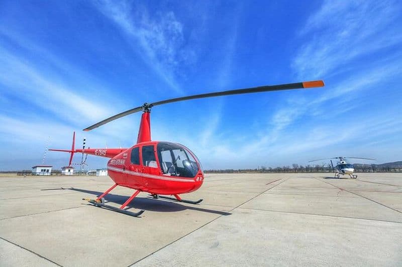 Vue aérienne de la Grande Muraille en hélicoptère