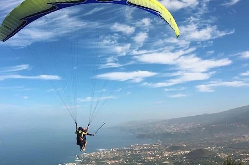 Expérience de vol de parapente de base à Ténérife avec ramassage
