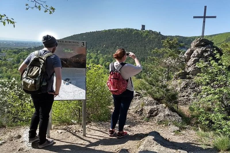 Randonnée privée de 2 heures dans les châteaux de Helenental Randonnée depuis Vienne