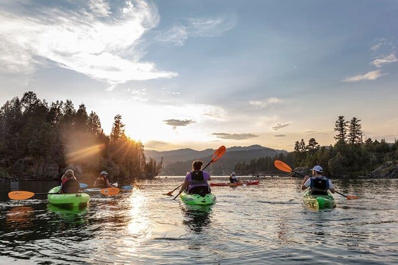 Excursion en kayak sur le lac Flathead de l'île Wild Horse