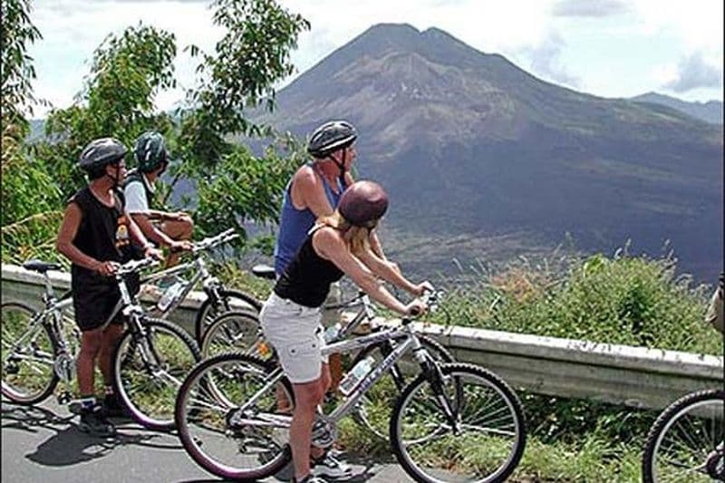 Billet Excursion à vélo dans le volcan Kintamani et le temple de Goa Gajah
