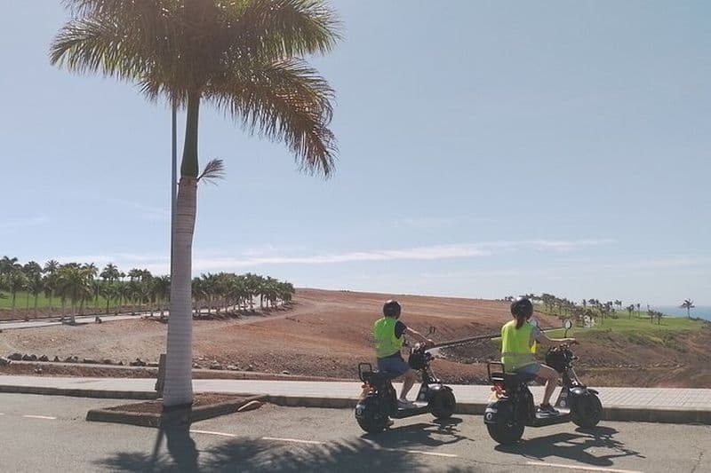 Combo : Louer une trottinette électrique + en option Louer un jet ski à Playa Ingles