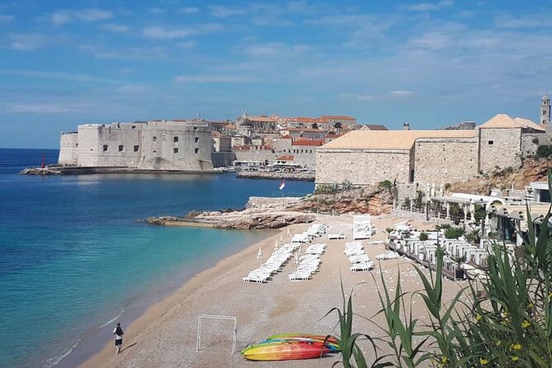 Location de kayak à Dubrovnik sur la plage de Banje