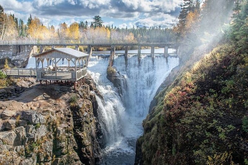 Visite de ville et rendonné de découverte du Canyon et sa chute