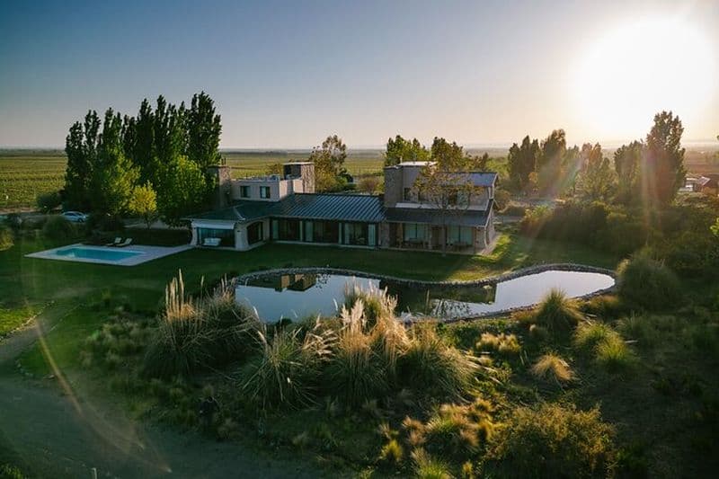 Retraite de 3 jours à Mendoza Enchanted Vine avec billet d'avion en option