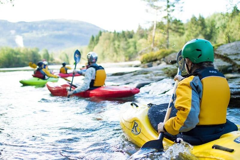 Kayak de rivière guidé pour débutants