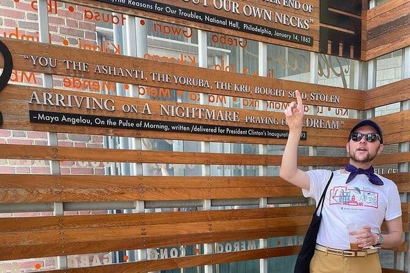 Au-delà de la visite à pied de l'histoire de [Liberty] Bell