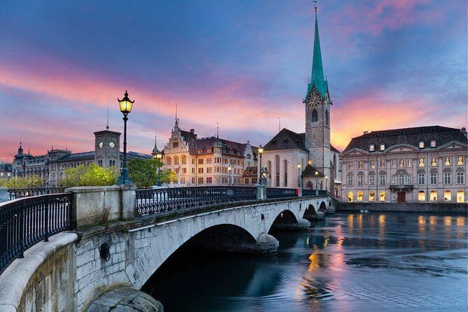 Visite autoguidée de la chasse au trésor et des points forts de Zurich