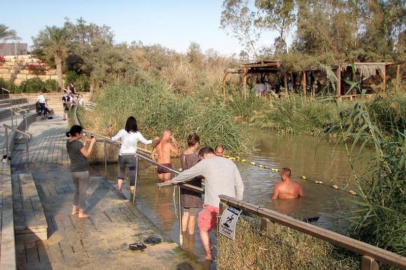 Excursion d'aventure en 4x4 au monastère Saint-Georges en Jordanie baptisée dans la mer Morte