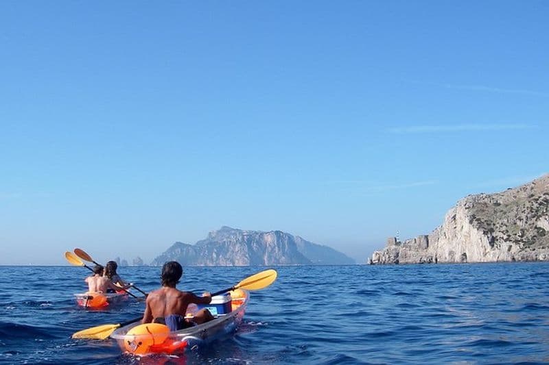 Excursions en kayak sur la côte amalfitaine au départ de Marina del Cantone