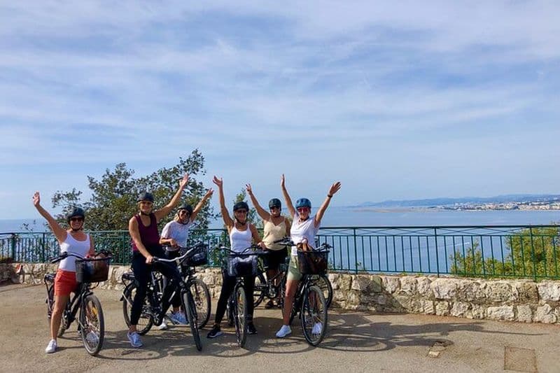 Tour en vélo électrique : les meilleurs points de vue de Nice 2H30