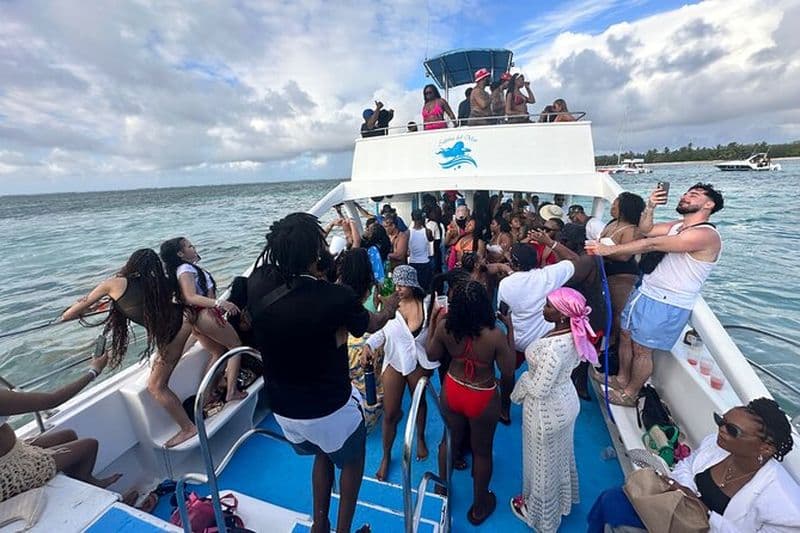 Hip Hop Beat et Live Dj Adults Only Party Boat et boissons gratuites
