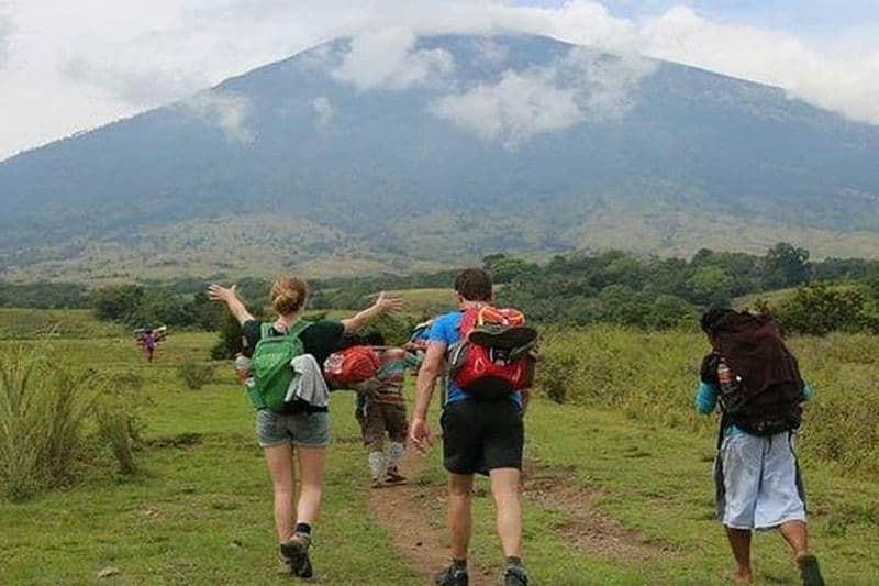 Explorez le mont Rinjani au sommet, lac et source chaude (3D 2N)