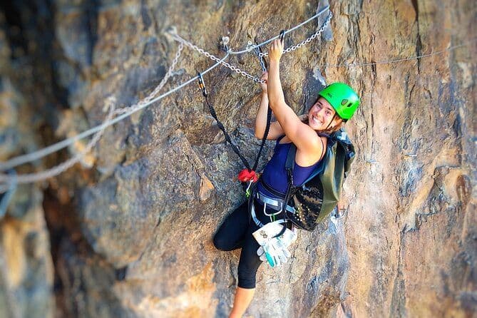 Aventure d'une demi-journée et via ferrata d'escalade à Gran Canaria