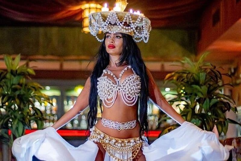 Expérience de danse en Cabaret en direct dans l'Égypte magique, Transfert–Hurghada