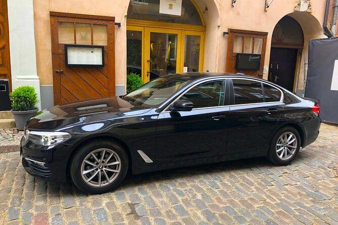 Essayez de trouver votre meilleur que nous! Service de transfert aéroport à Vienne HTL-APT (VIE)