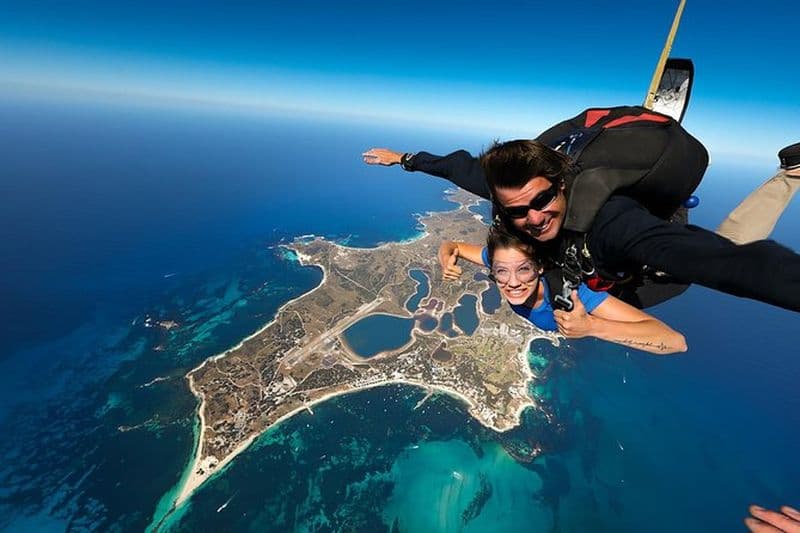 Parachutisme sur l'île de Rottnest incluant un ferry aller-retour au départ de Fremantle