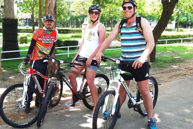 Chiang Mai Biking & River Kayak : Sensations fortes dans une vallée luxuriante