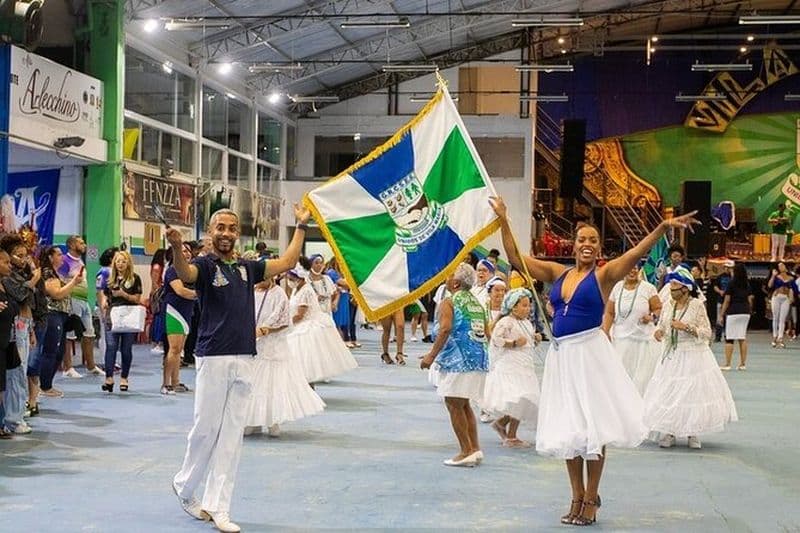 Répétition du carnaval de São Paulo : école de samba, culture, musique et danse traditionnelles