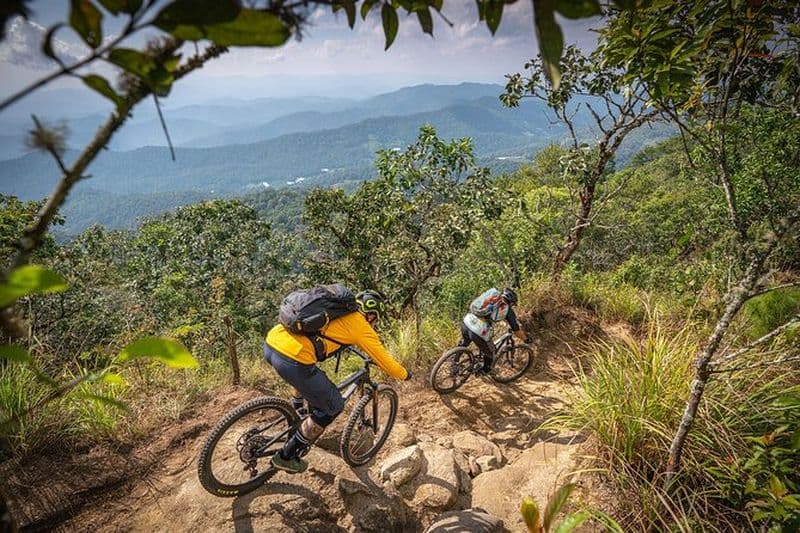 Excursion de VTT de Thriller Trail de Chiang Mai