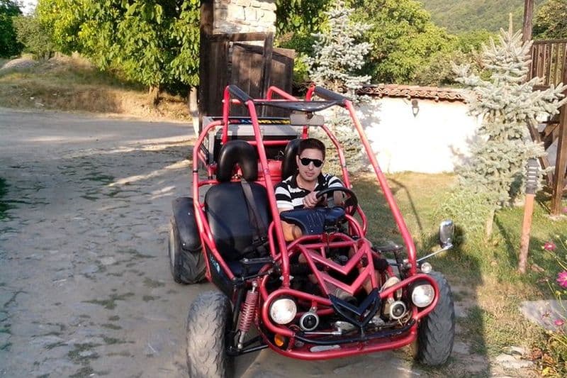 Expérience en buggy privé toutes les saisons à Pamporovo