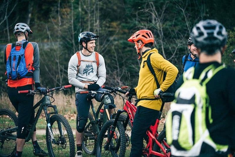 Découvrez Ella à vélo depuis Ella