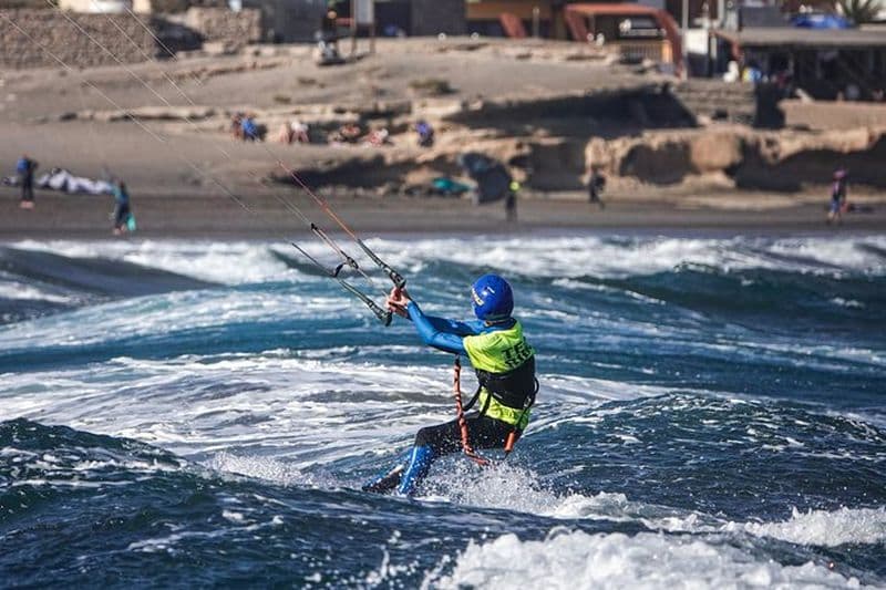 Cours de kitesurf privés de 4 jours pour débutants à Tenerife
