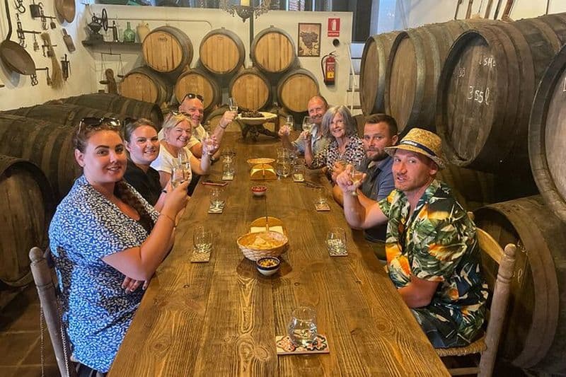 Route du soleil et des vins - Petit groupe, dégustation de vins et tapas inclus