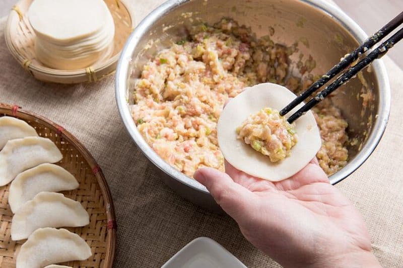 Cours de cuisine aux boulettes et visite du marché local