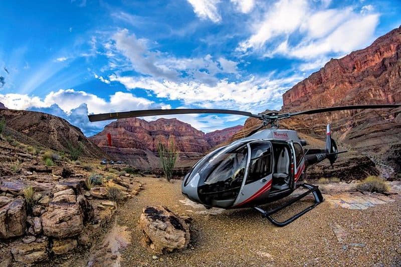 Excursion en hélicoptère de luxe au Grand Canyon avec atterrissage au départ de Las Vegas