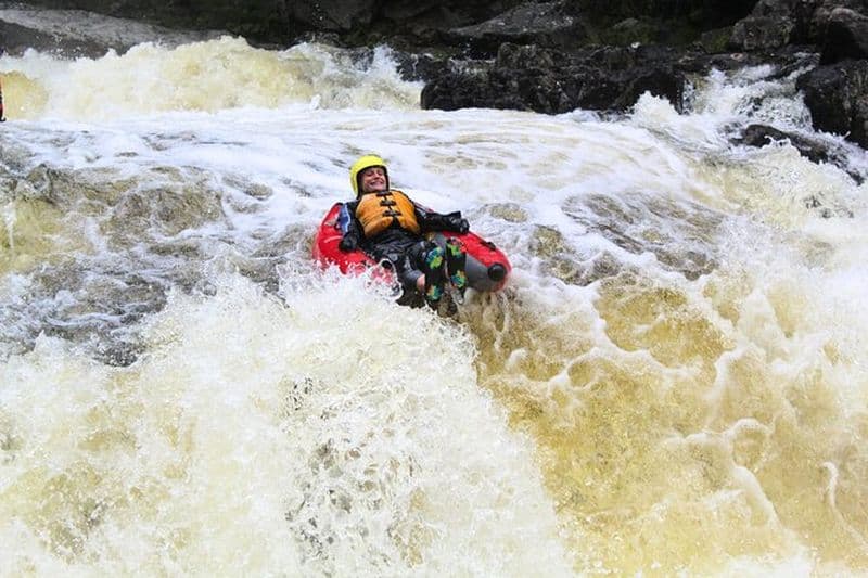 Rafting et punaises sur la rivière Tummel
