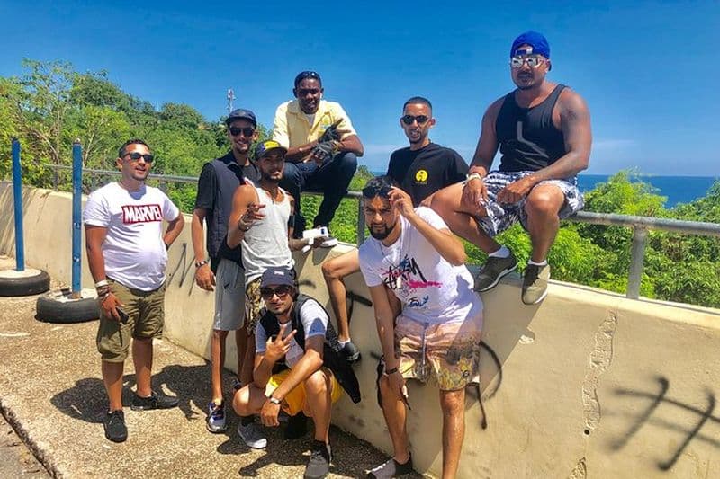 Explorez Montego bay Jamaica toMartha Brae Rafting & Blue Hole Tour