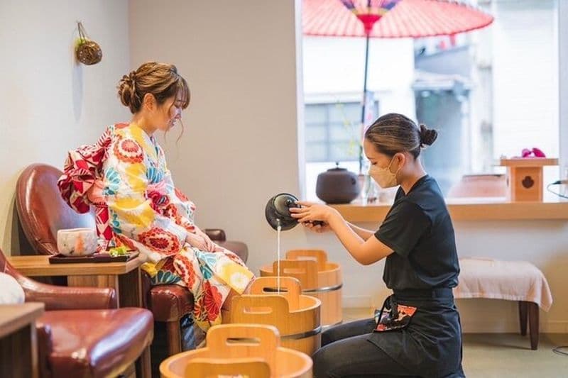 Kyoto 6hr Private Licensed Guide Tour & Foot Spa Experience