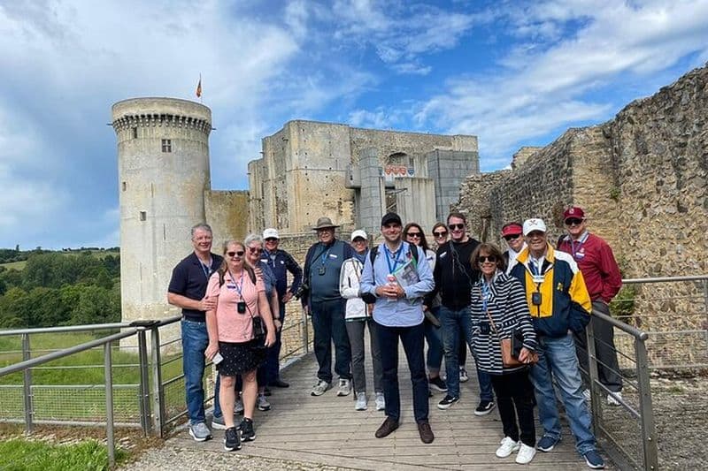 Billet Visite de la Normandie médiévale avec un morceau de fromage et une gorgée de cidre