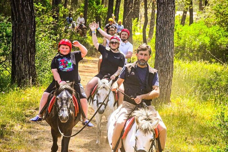 Équitation dans la forêt de Kusadasi