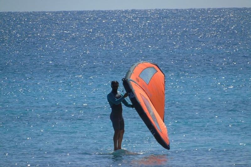 Wing Foil dans la baie de Santa Maria
