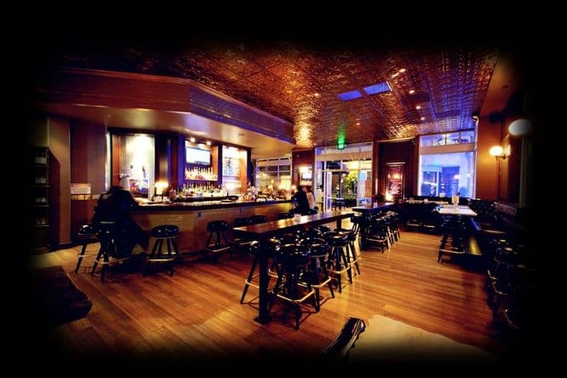 Chasse au trésor autoguidée : tournée des bars des patrons de Long Beach