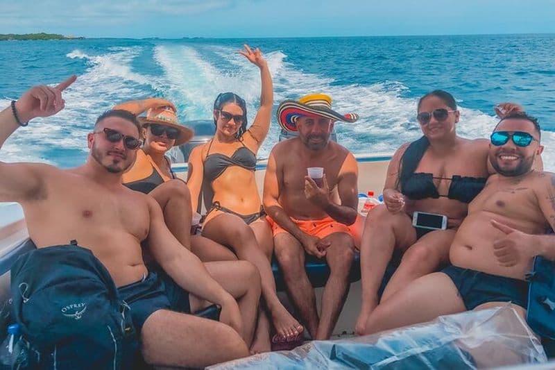 Visite de l'île de Cholon : DJ sur un bateau et fête à ne pas manquer