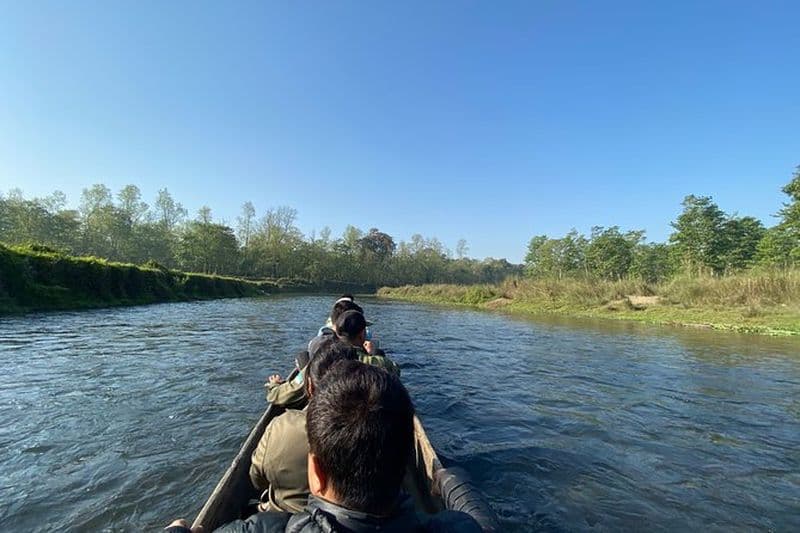 Canoë et promenade dans la nature dans le parc national de Chitwan