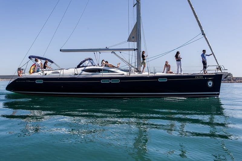 Barcelone Excursion privée unique en voile de luxe (max 12 personnes)