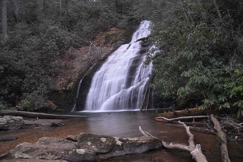 Visite privée de la cascade de Géorgie du Nord et randonnées panoramiques
