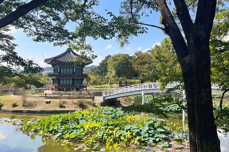 Voyage dans le temps à Séoul : Gyeongbokgung Palace, Folk Museum & Bukchon
