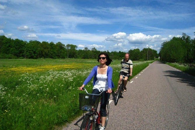 Excursion d'une journée à vélo dans la campagne suédoise