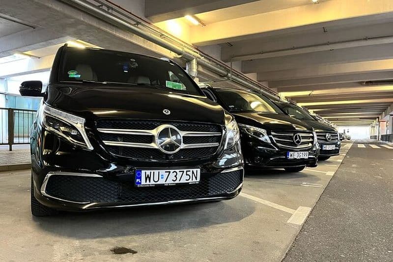 Transfert aller simple de l'aéroport Chopin de Varsovie privé