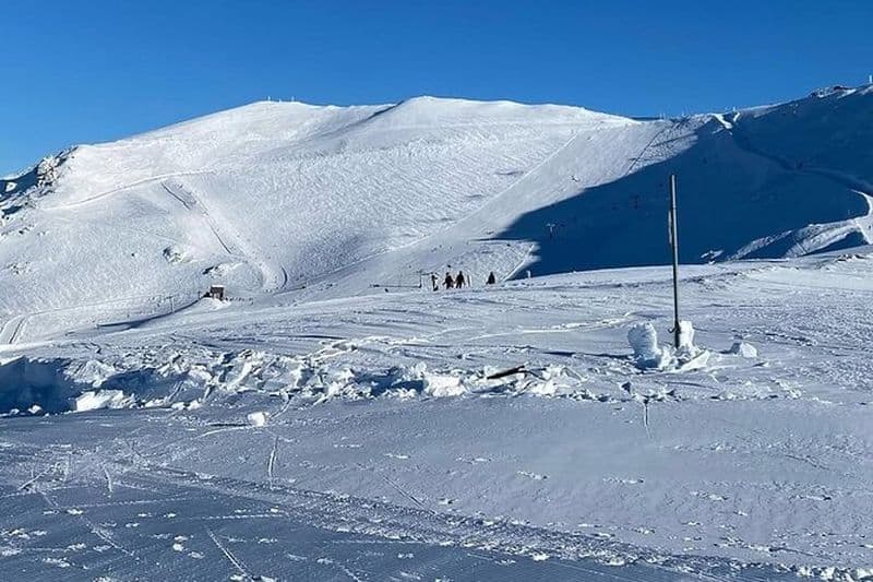 Visite touristique panoramique du mont Hutt avec ski et retraite SPA